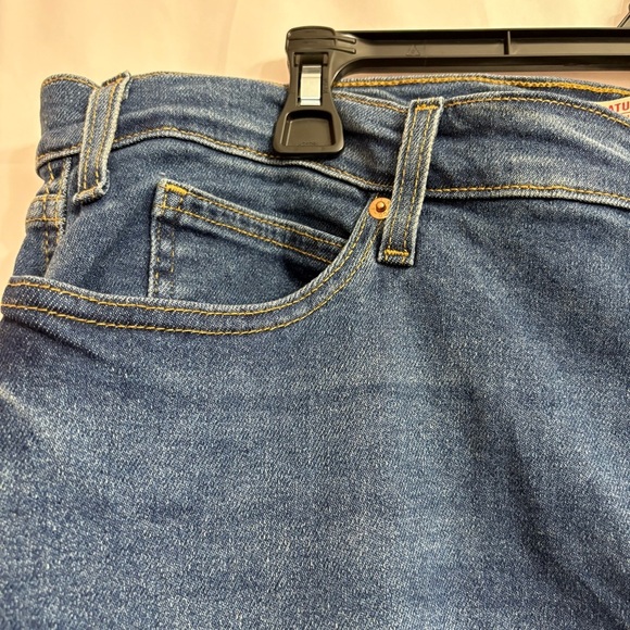 Women’s 18 Signature by Levi Strauss Dark Blue Ankle Jeans Casual - Picture 2 of 8